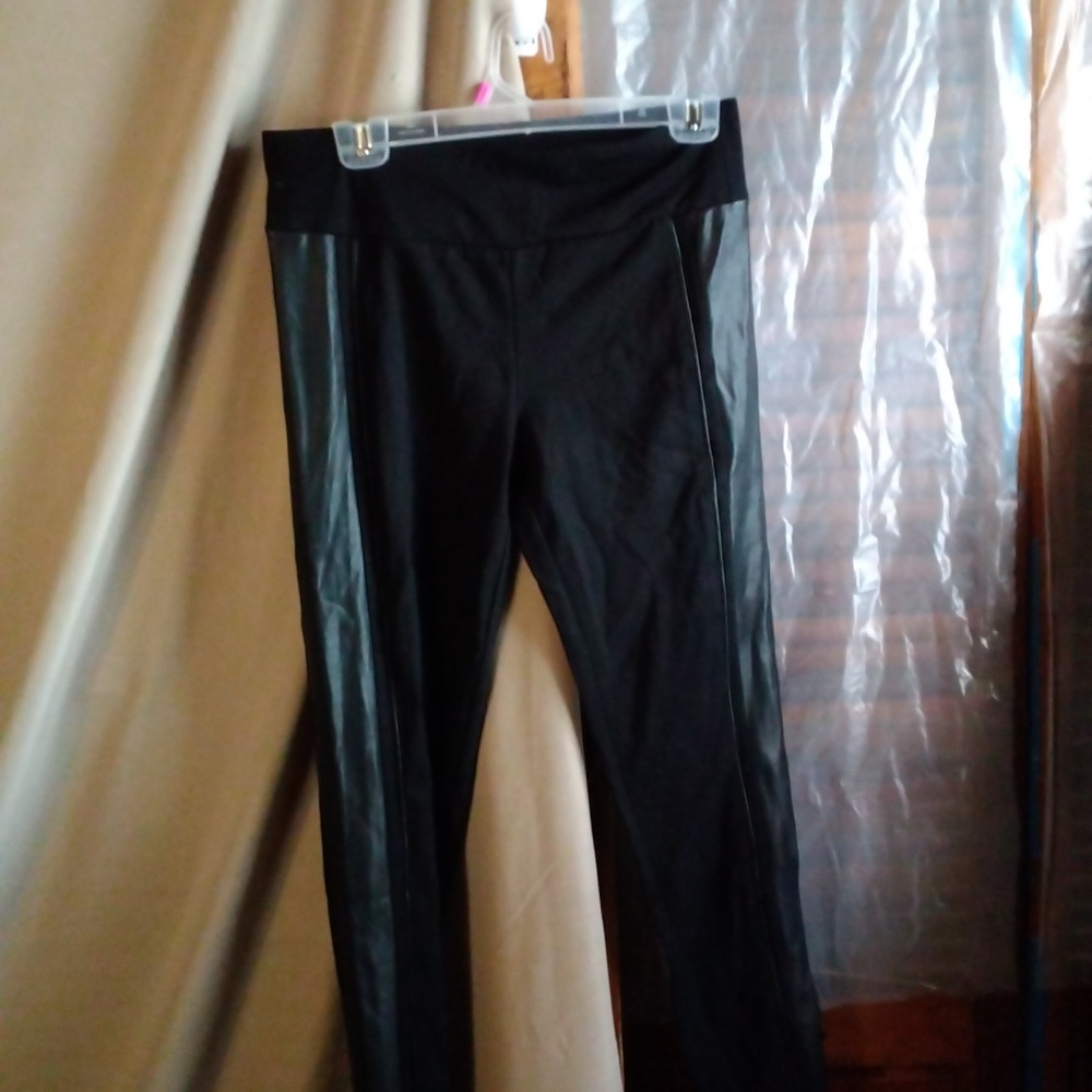 Eaka size 8 leggings
